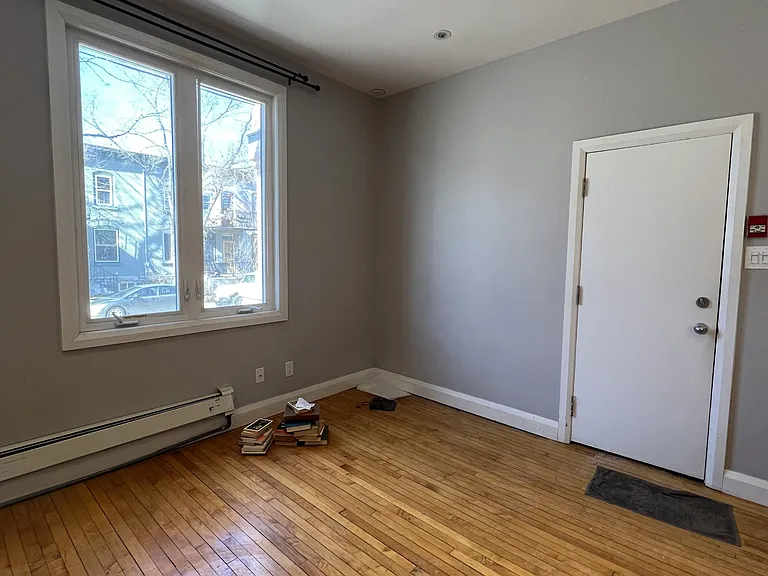 338 Somerset St E #A — Photo 7