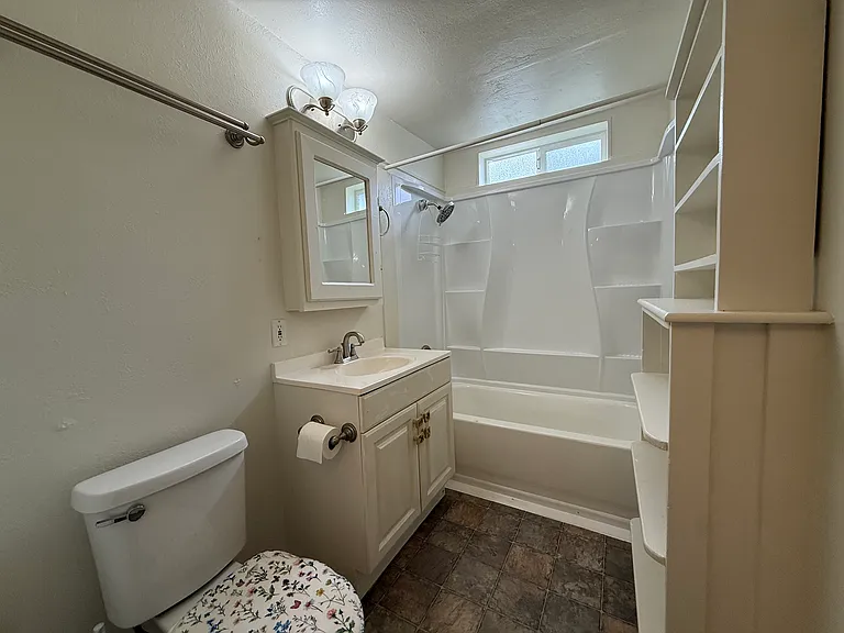 1075 Pacific Ave — Photo 12