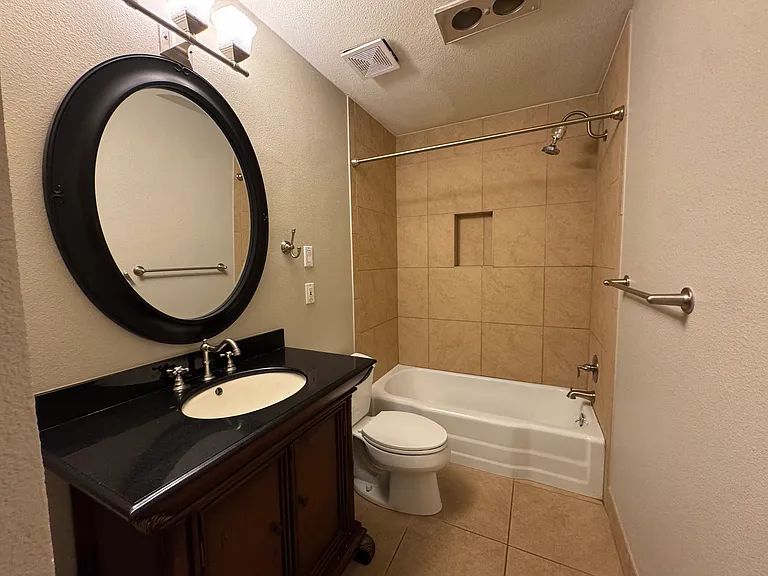 7424 W Northwest Hwy #6 — Photo 32