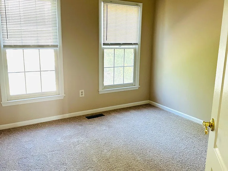 1005 Grand Oak Way — Photo 12