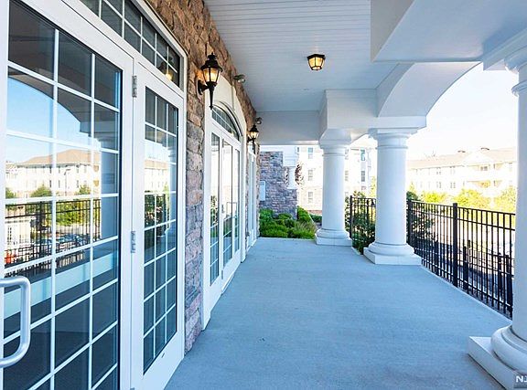 2nd image of 902 Four Seasons Ln #902