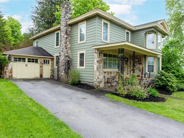 818 Rider St, Parish, NY 13131