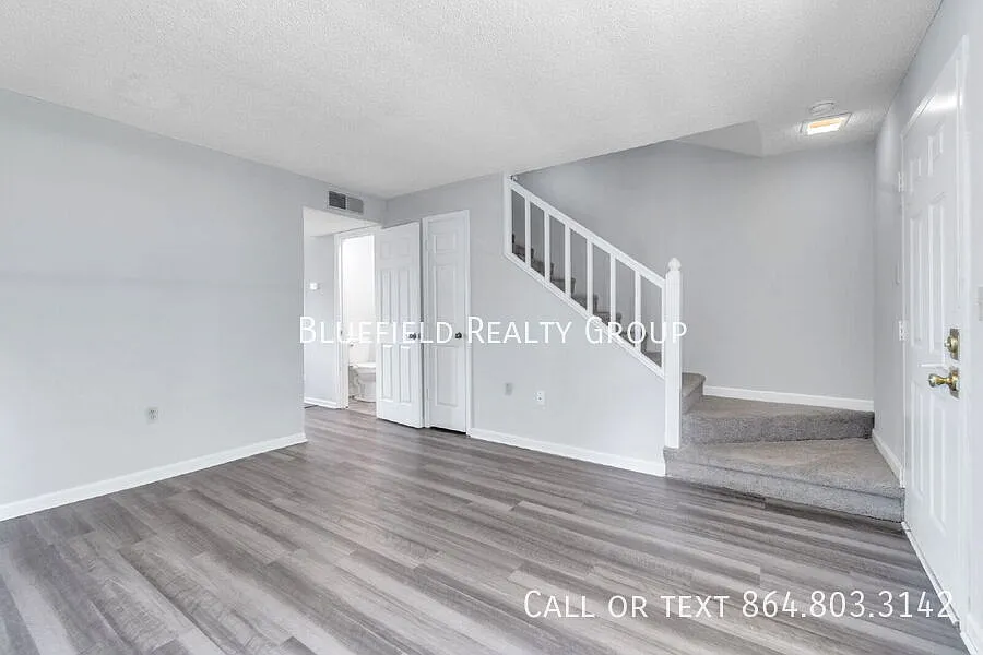 Prime off-campus Clemson Living! 2BR/1.5BA Condo with Community Pool $1,150/mo rent — Photo 4