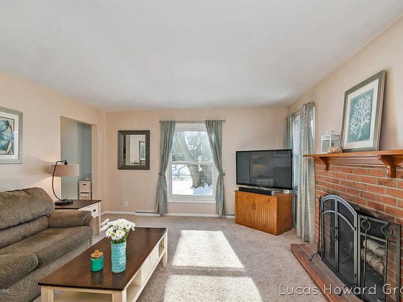 5th image of 1629 Bridle Creek Dr SE