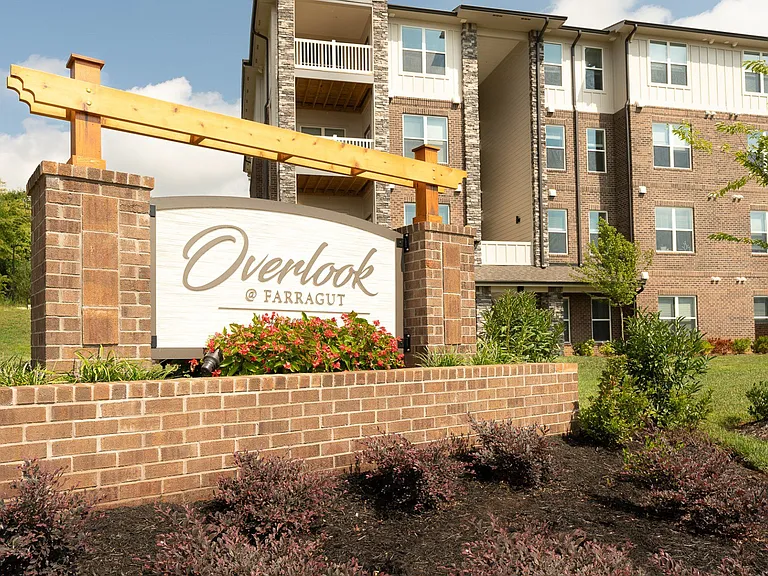 Overlook at Farragut — Photo 29