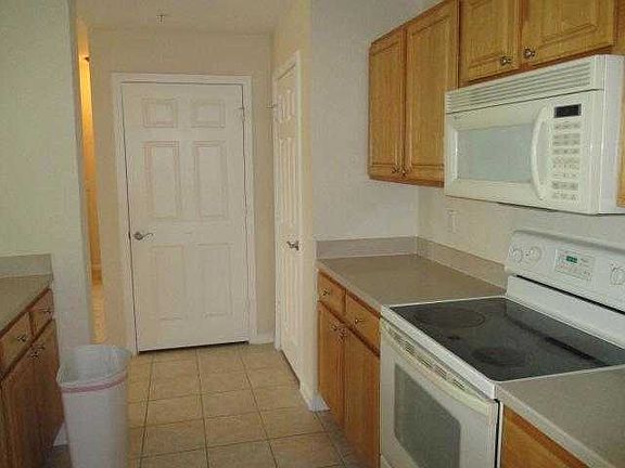 3rd image of 10075 N Gate Pkwy #1103