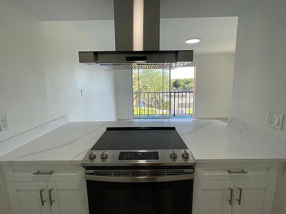 5th image of 5280 N Church Ave #456