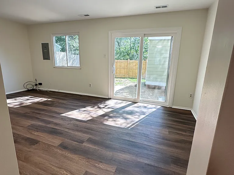 9459 Greenhill Ct — Photo 7