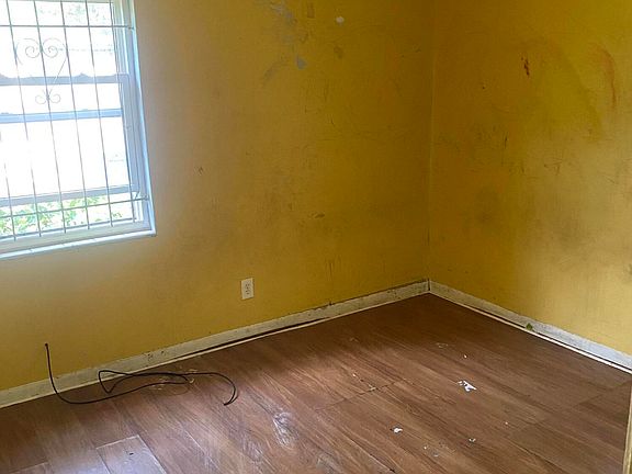 2nd image of 4136 KATANGA Drive S