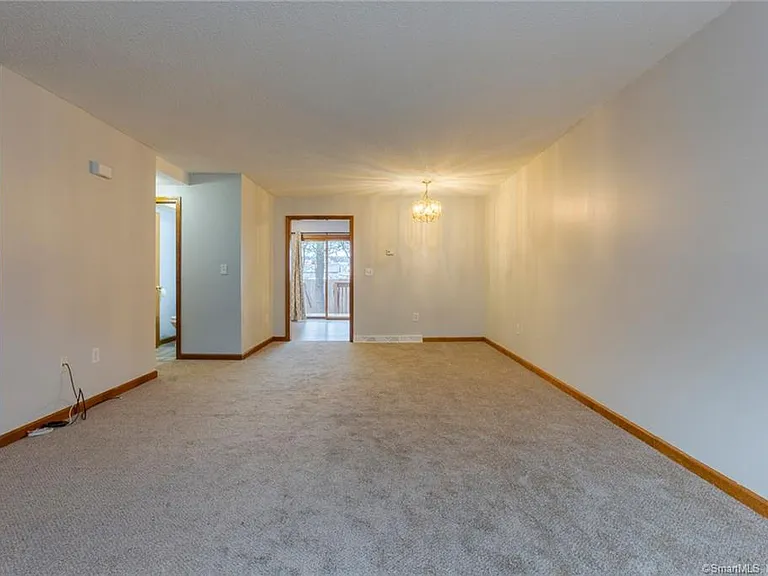 22 Windwood Dr #22 — Photo 4