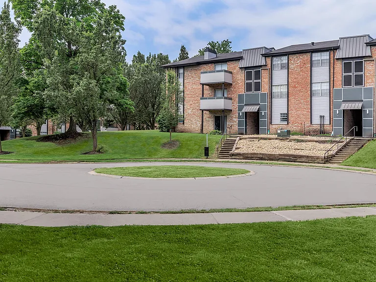 LakeHouse at Florence Apartments — Photo 14