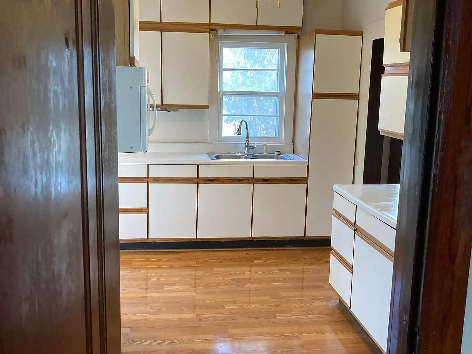 3 bed, 1200 sqft, $850 — Photo 3
