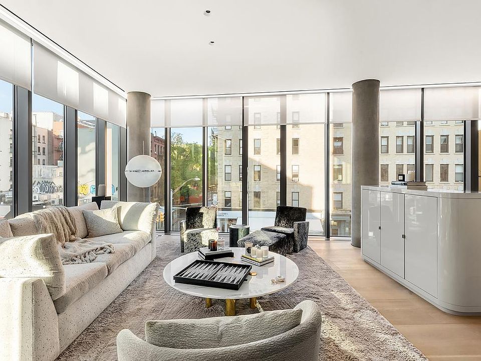 1st image of 152 Elizabeth St #3W