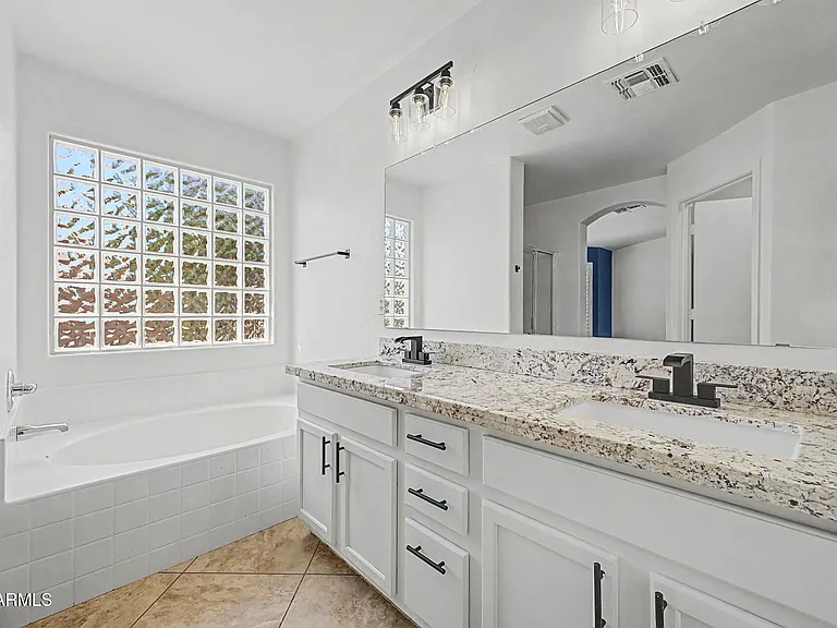 15337 W Poinsettia Dr — Photo 20