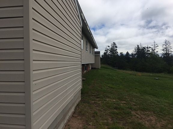 2nd image of 325 Skybolt St #327