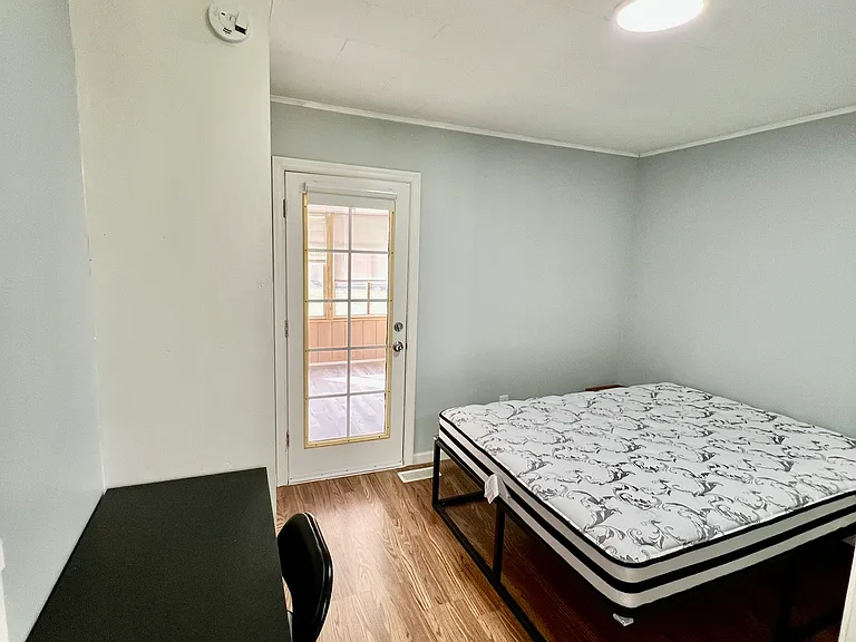 3414 Knox Ln #1 — Photo 6