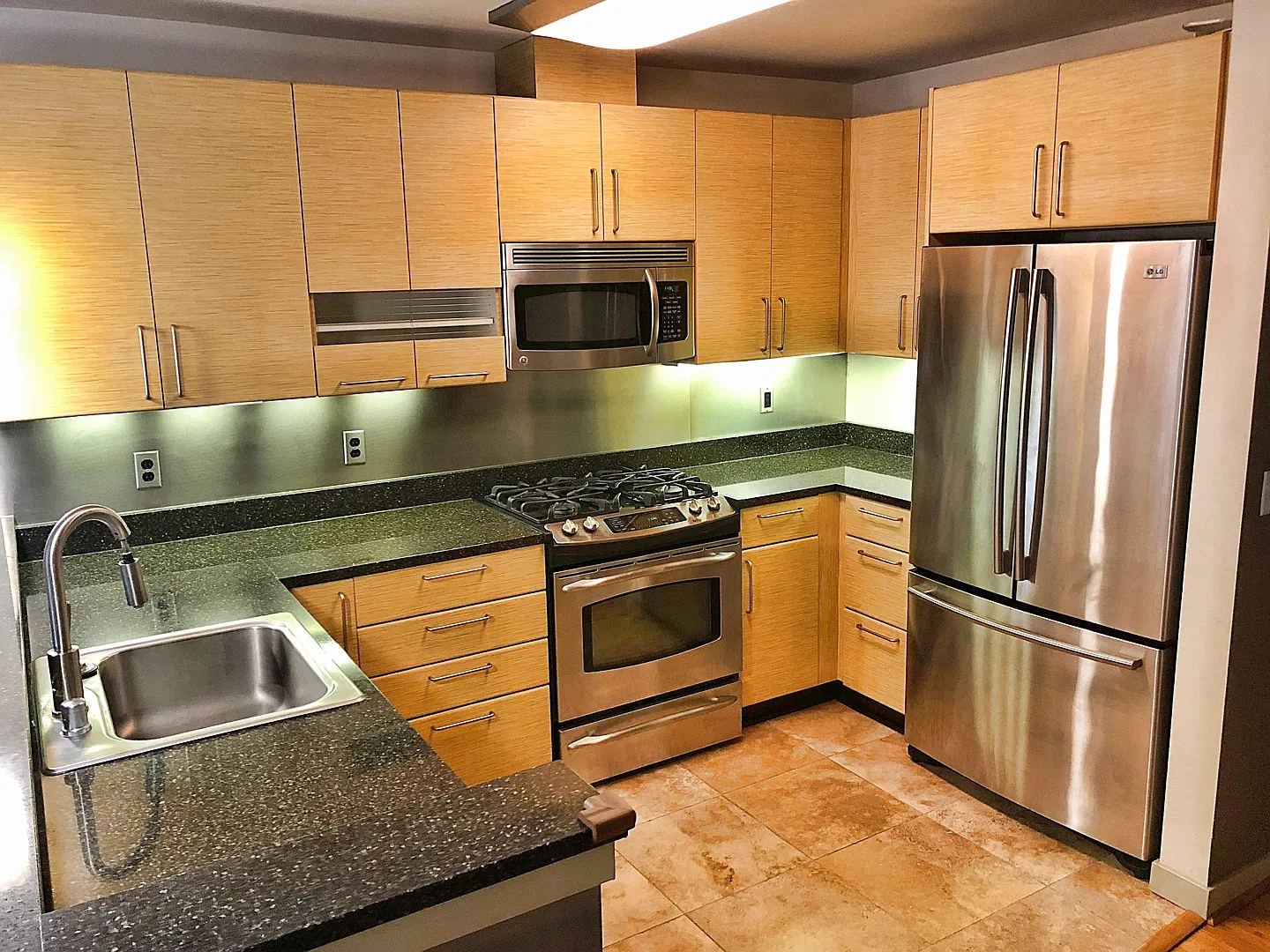 Spacious 1Bed/1Bath in Ballard in The Hjarta, A Condominium available for December 10th at $2350! — Photo 2