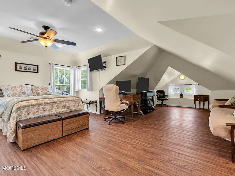 319 Arnold Ave — Photo 16