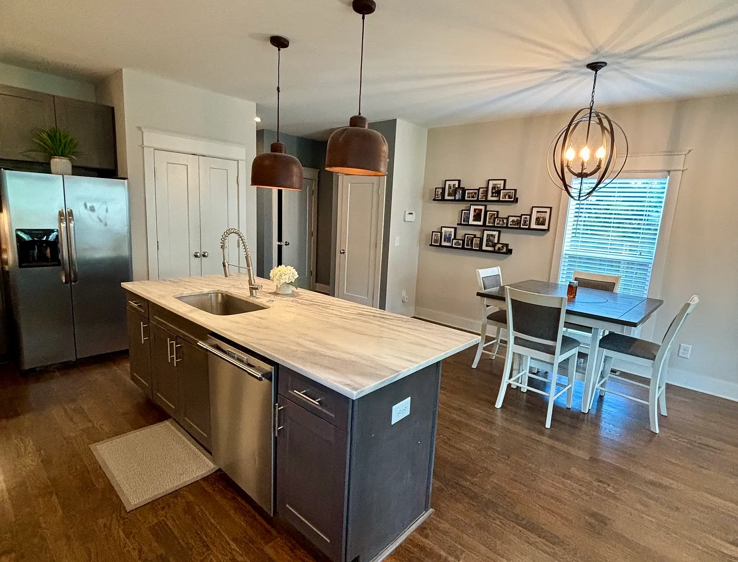 4 bed, 2150 sqft, $2,950 — Photo 2