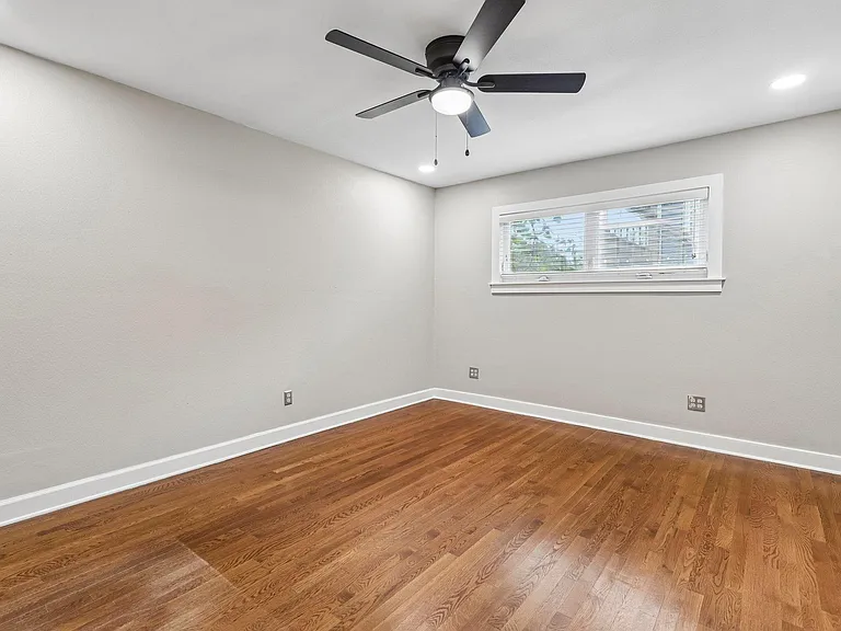 4315 Bellvue Ave — Photo 16