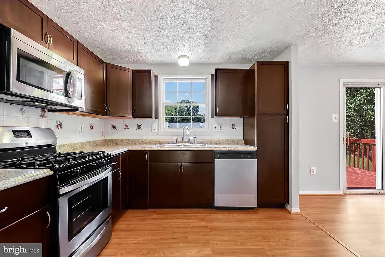 1 bed, 2656 sqft, $700 — Photo 4