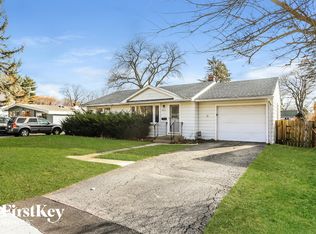 421 W Oriole Trl, Cary, IL 60013