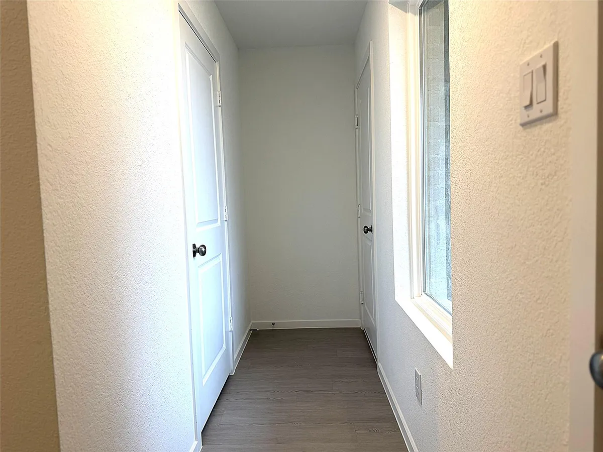 Building Photo - 1511 Sunset Ridge Dr