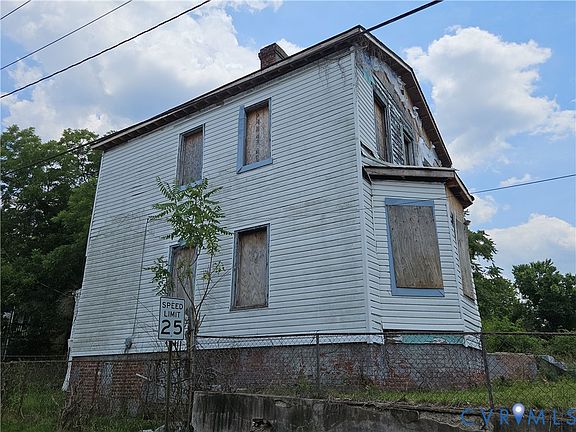 3rd image of 801 Harding St