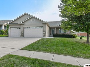 7750 Brummond Dr, Lincoln, NE 68516
