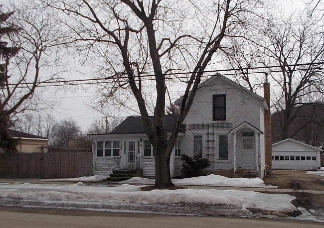 1st image of 513 Brodhead St