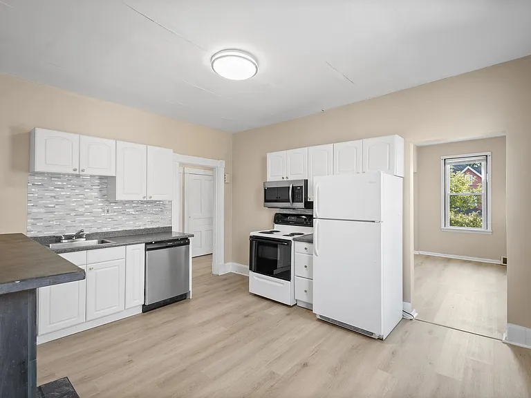 510 Dawson Ave — Photo 9