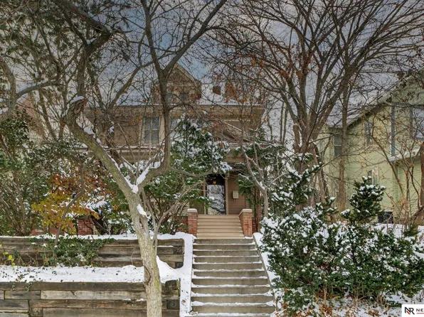 1330 S 31st St, Omaha, NE 68105