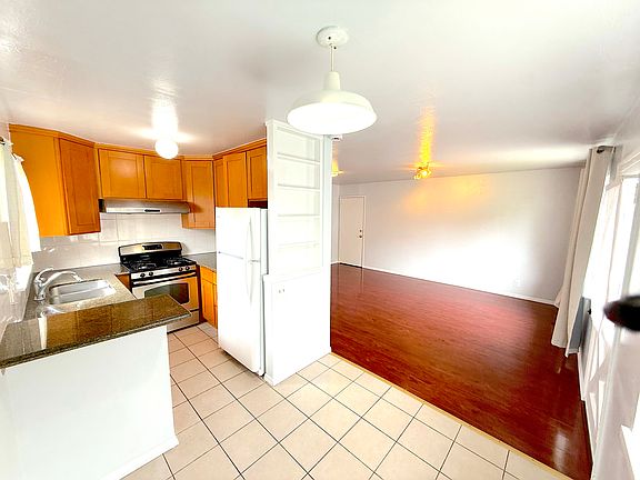 3rd image of 2494 Arroyo Dr