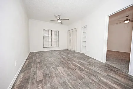 4804 Haverwood — Photo 7