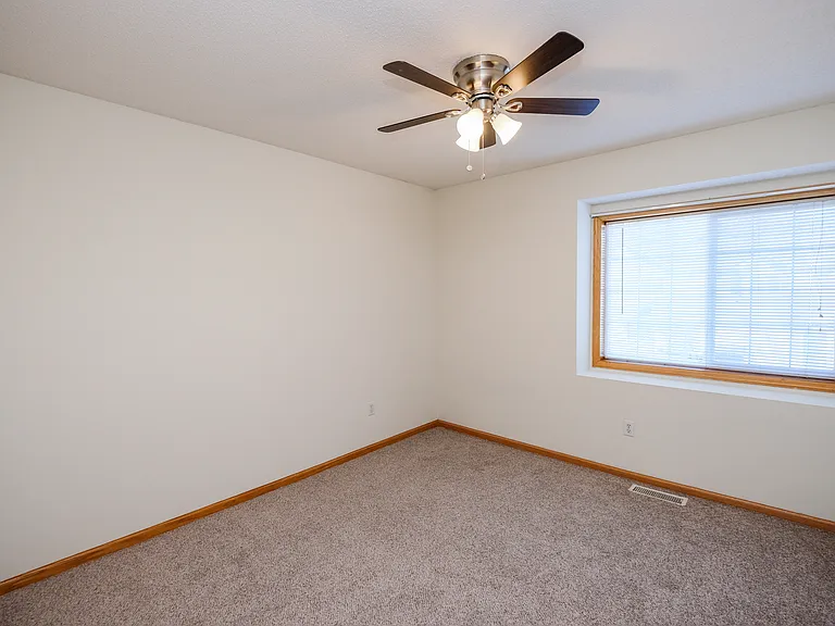 Oak Pointe Townhomes — Photo 15