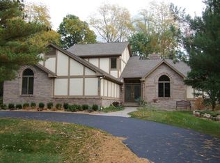 2381 Avondale St W, Sylvan Lake, MI 48320