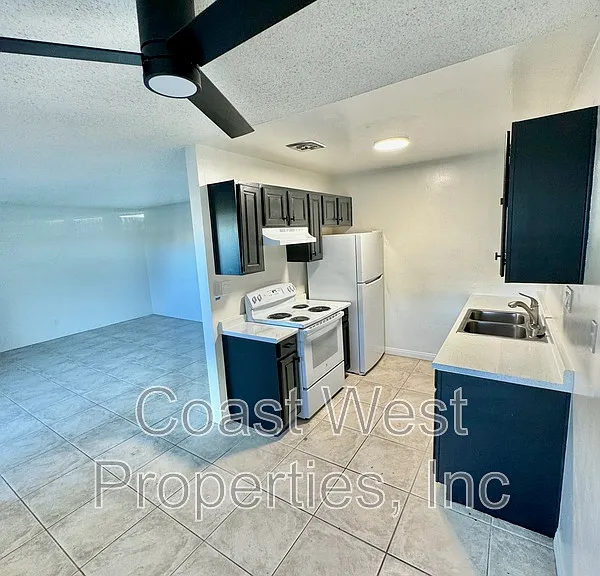 Mauna Loa Apartments — Photo 3