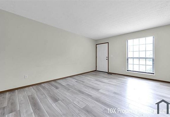 5th image of 3030 Sawdust Ln