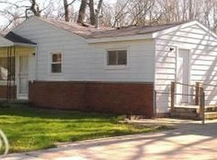 19935 Crandell Ct, Belleville, MI 48111