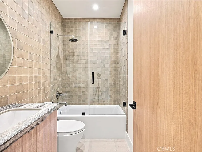 13944 Valleyheart Dr — Photo 26