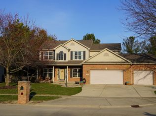 2906 Springhill Ln, Champaign, IL 61822