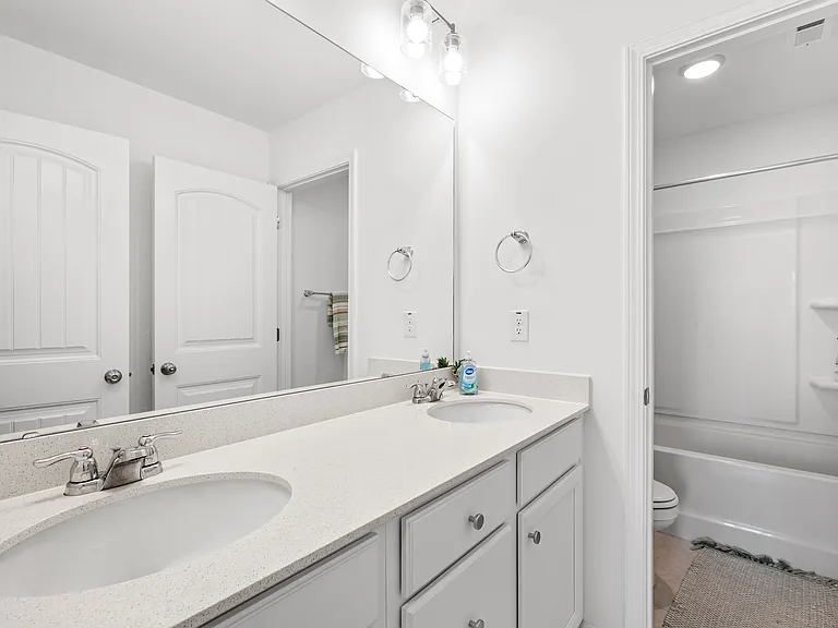 213 Providence Creek Dr — Photo 20
