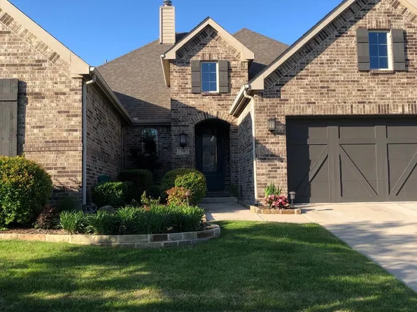 708 Pier St, Aubrey, TX 76227