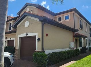26193 Palace Ln, Bonita Springs, FL 34135