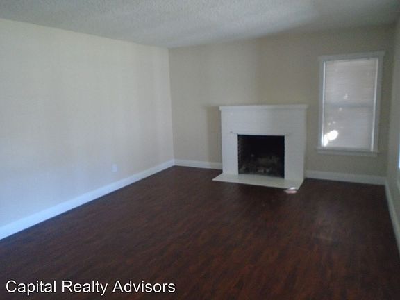 3rd image of 10063 Flora Vista St