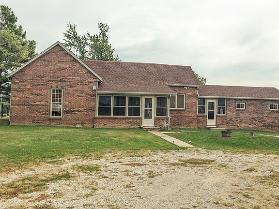 3rd image of 431 E County Road 900 N