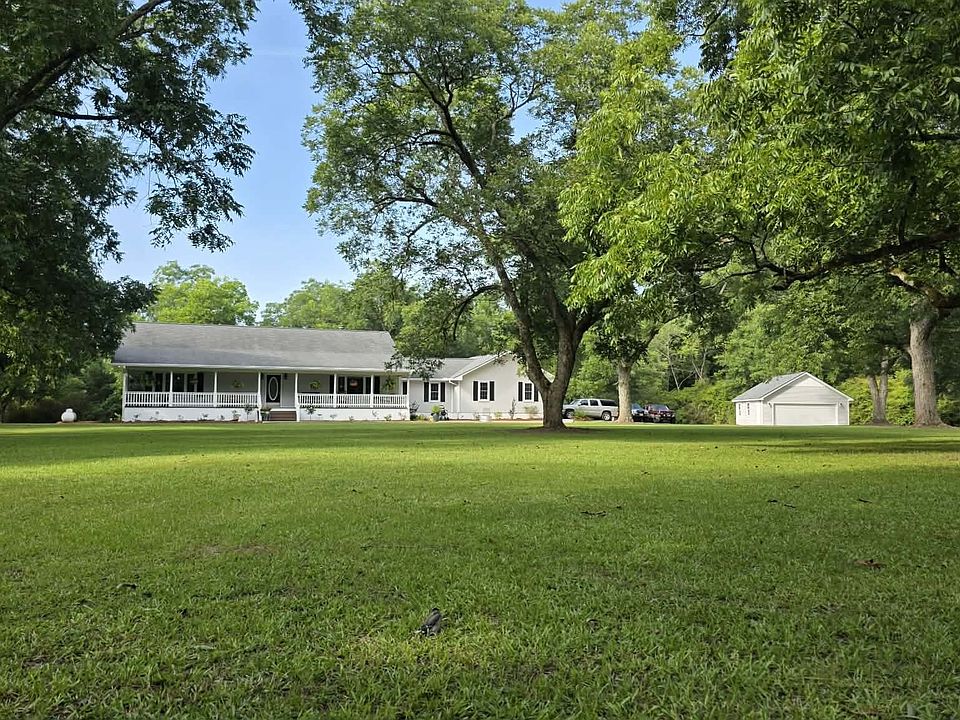 1st image of 961 Chestnut Hill Rd