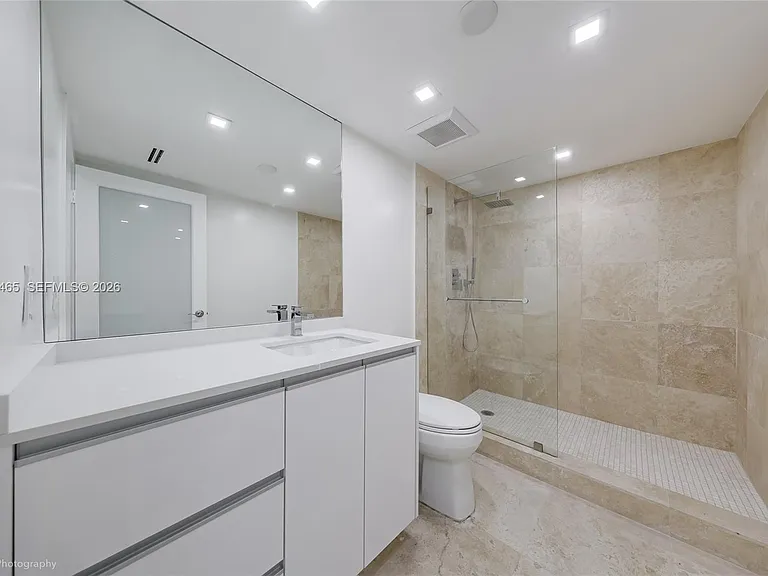 101 Ocean Lane Dr #1017 — Photo 10
