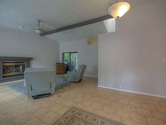 4th image of 5505 Avenida Cuesta NE