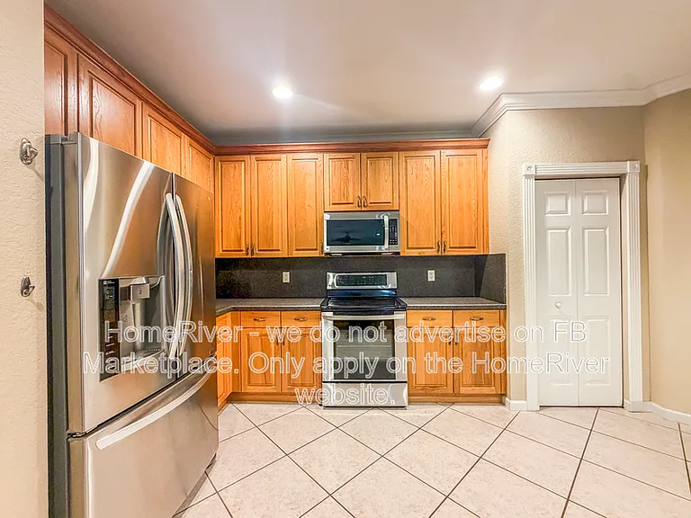 755 Sunflower Cir — Photo 9